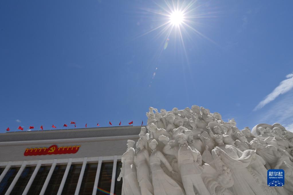 鐘華論：在強(qiáng)國(guó)建設(shè)、民族復(fù)興新征程上勇毅前行